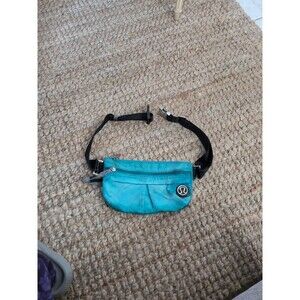 Lululemon Chores Nylon Multi Purpose Fanny Pack/Belt Bag Crossbody Functional